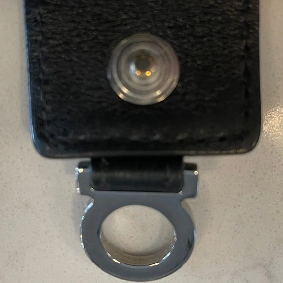 Salvatore Ferragamo Authentic Signature Logo Leather & Nylon Wallet Black Sz OS - Picture 10 of 14